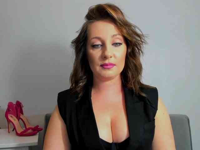 SophiePlayful webcam