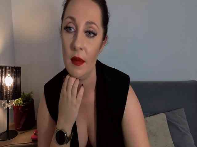 SophiePlayful webcam