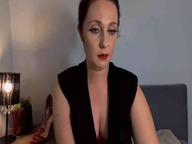 SophiePlayful webcam