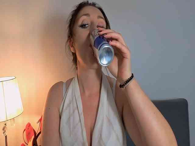 SophiePlayful webcam