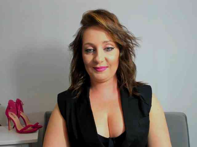 SophiePlayful webcam