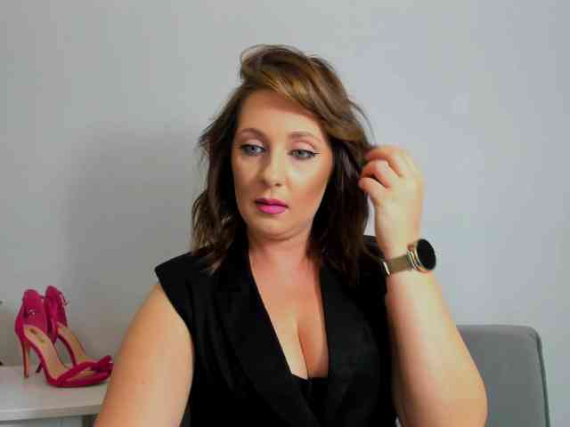 SophiePlayful webcam