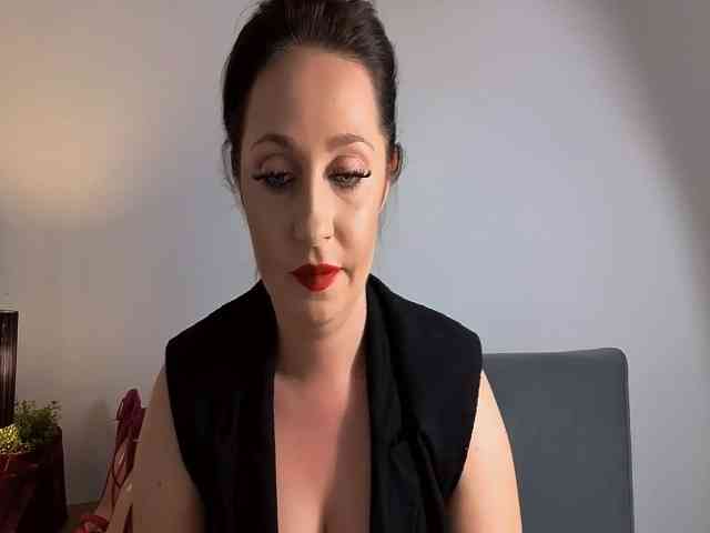 SophiePlayful webcam