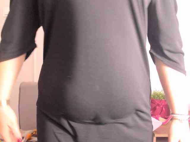 SophiePlayful webcam