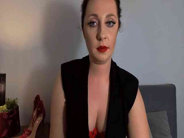 SophiePlayful webcam