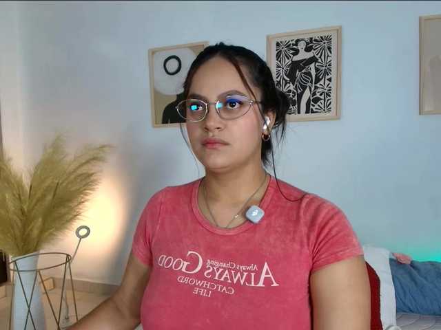 victoria-hairy live cam preview