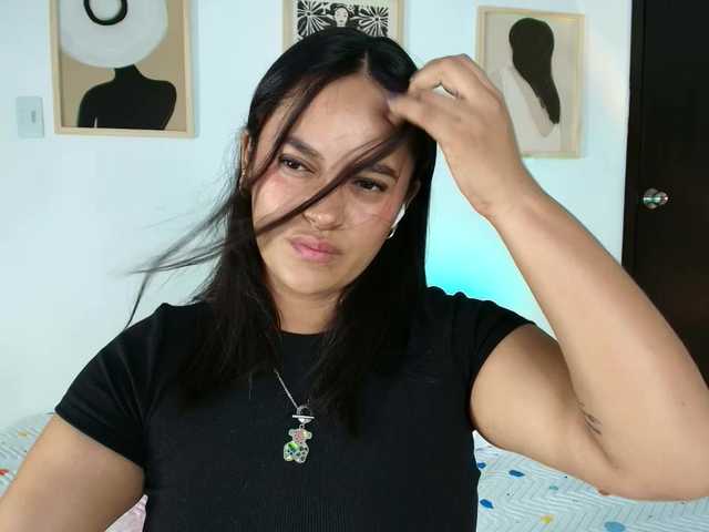 victoria-hairy live cam on BongaCams