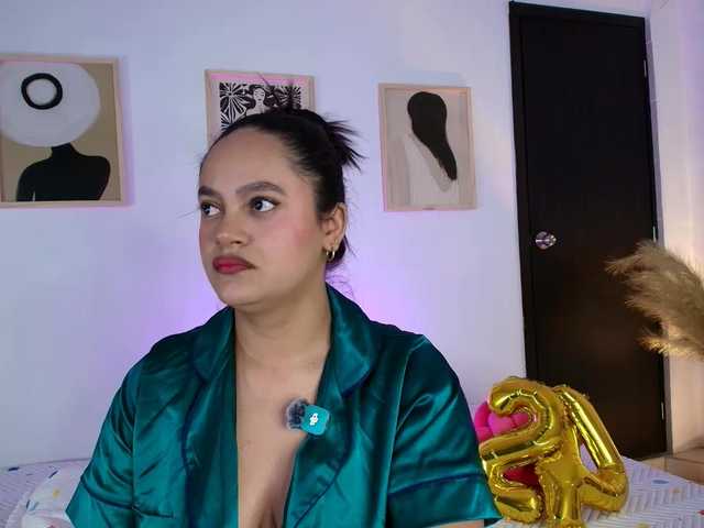victoria-hairy