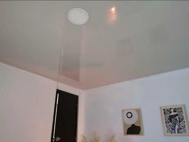 victoria-hairy live cam on BongaCams