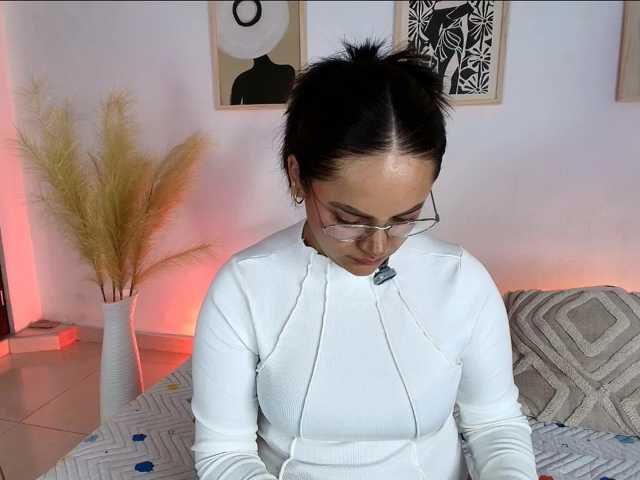 victoria-hairy