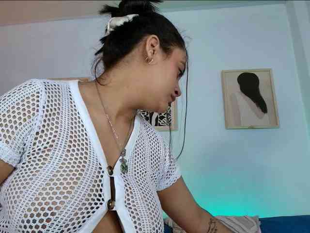 victoria-hairy webcam