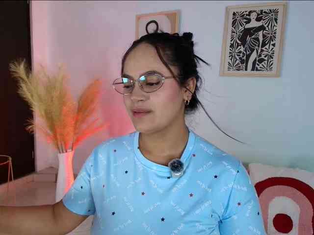 victoria-hairy webcam