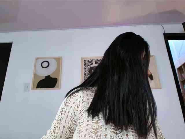 victoria-hairy