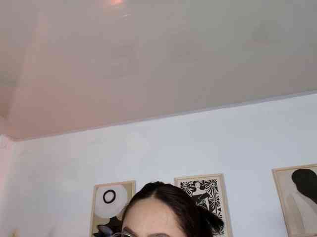 victoria-hairy