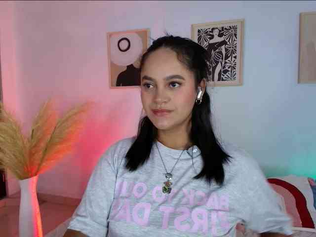victoria-hairy webcam