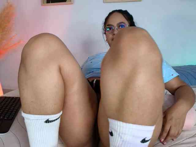 victoria-hairy webcam
