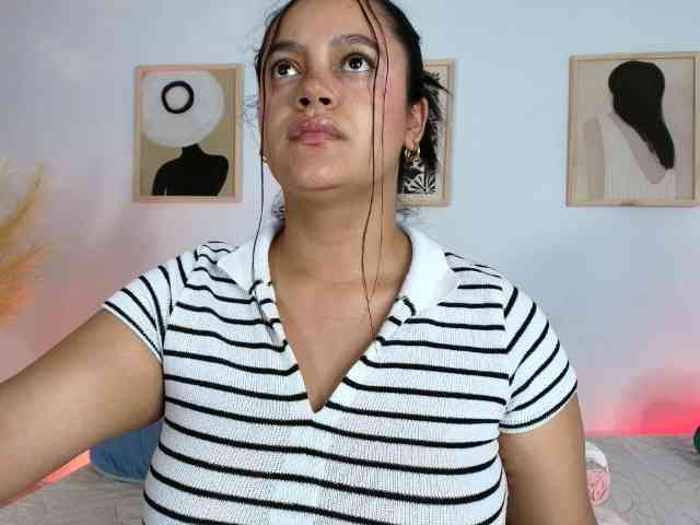 victoria-hairy webcam