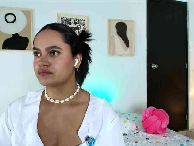 victoria-hairy