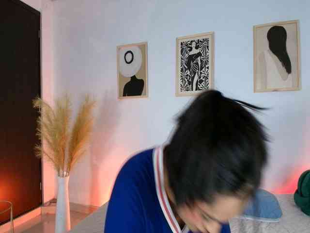 victoria-hairy webcam