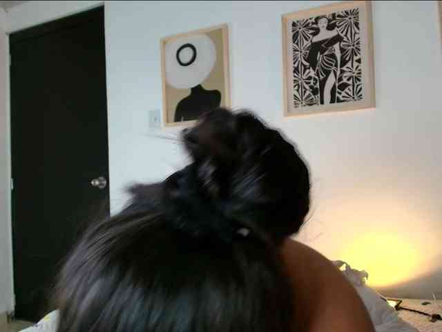 victoria-hairy Live Webcam on BongaCams