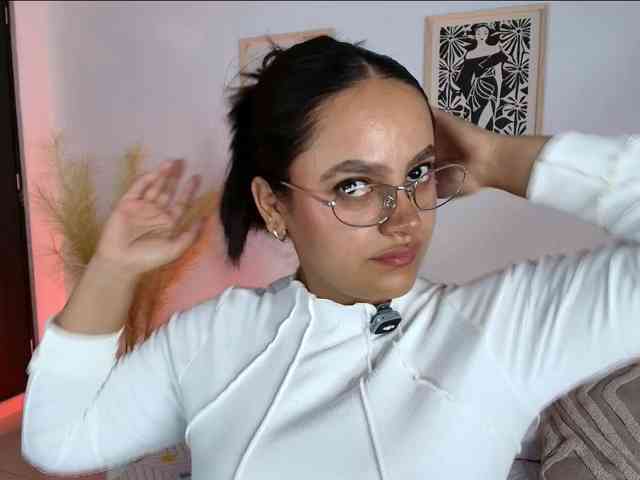 victoria-hairy