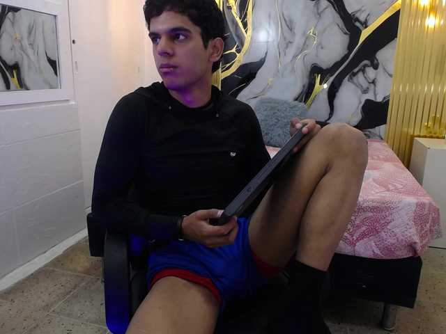 zumriz-art live cam preview