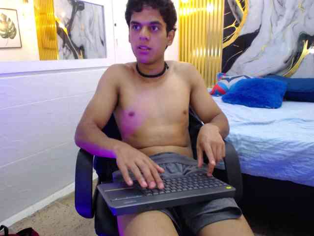 zumriz-art Live Webcam on BongaCams