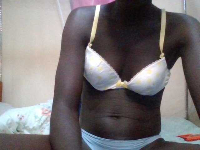 KiaraLush live cam on BongaCams