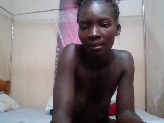 KiaraLush live cam on BongaCams