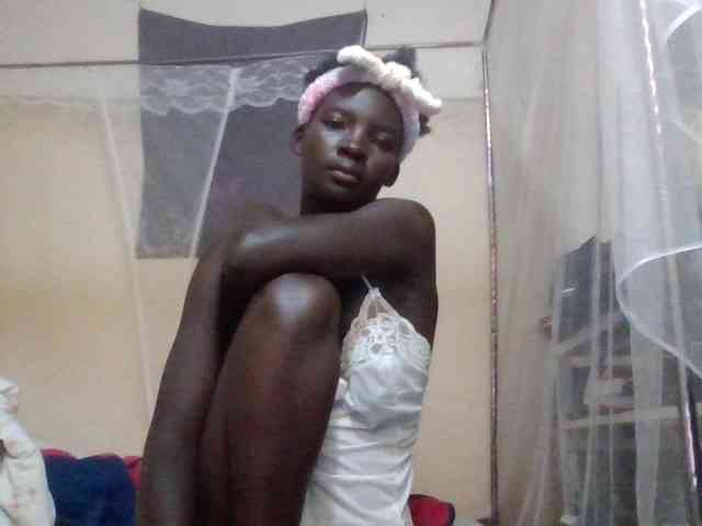 KiaraLush webcam