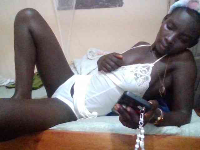 KiaraLush webcam