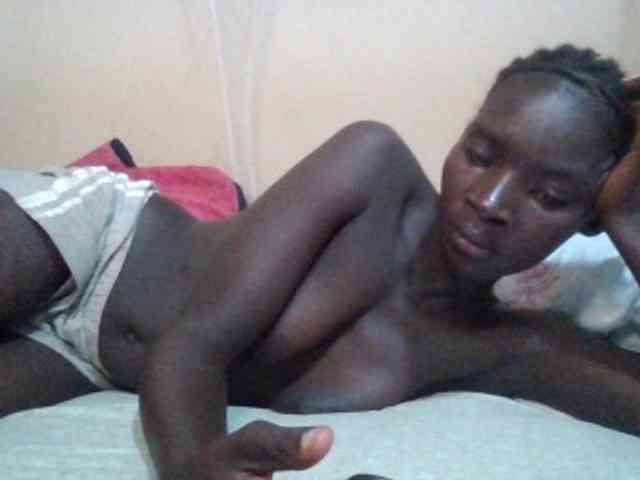 KiaraLush webcam