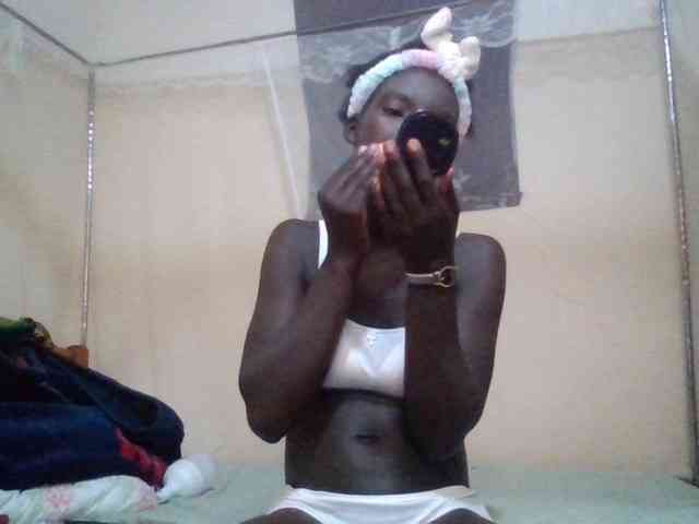 KiaraLush webcam