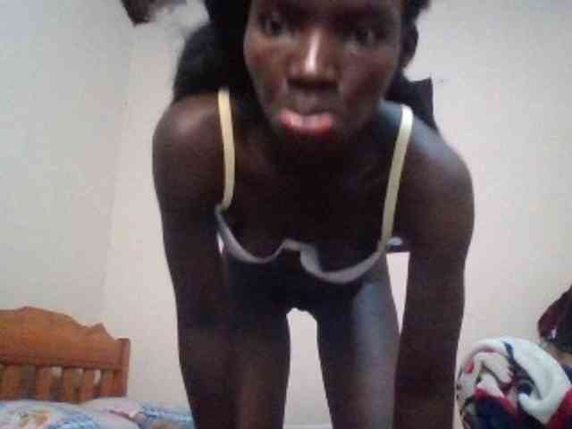 KiaraLush webcam