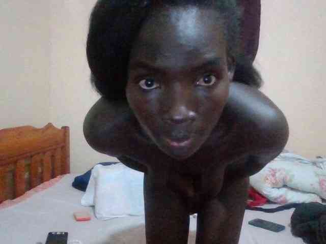 KiaraLush webcam