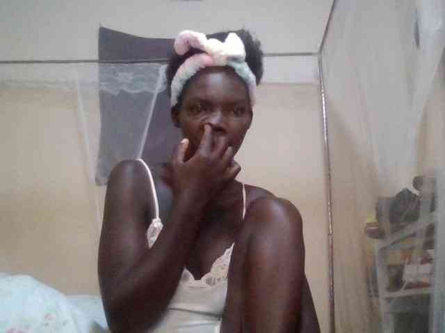KiaraLush webcam