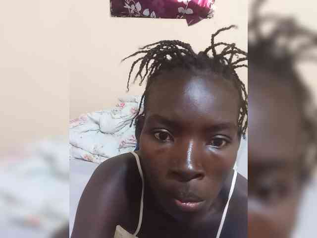 KiaraLush webcam