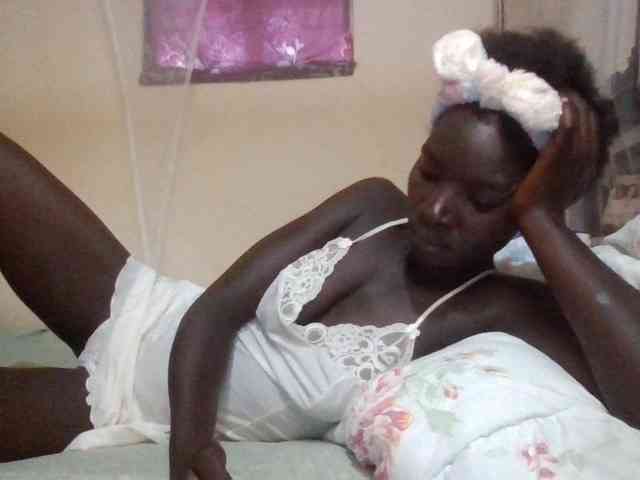 KiaraLush webcam
