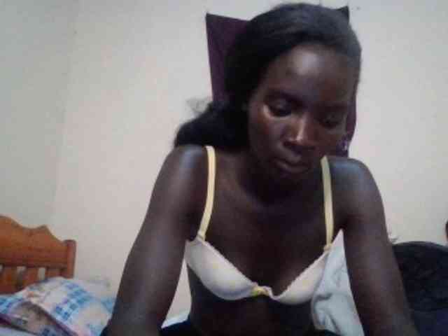 KiaraLush webcam