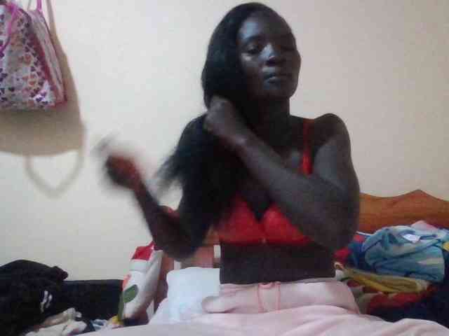 KiaraLush webcam