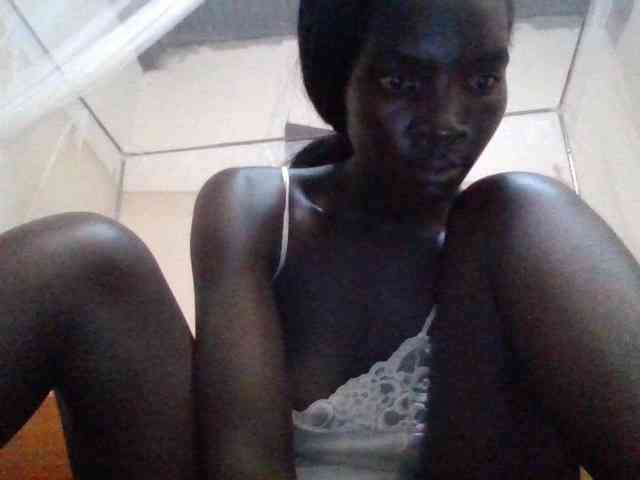 KiaraLush webcam
