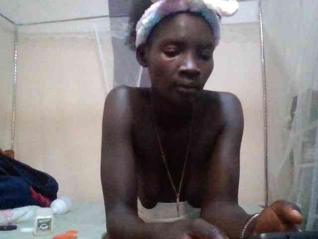 KiaraLush webcam