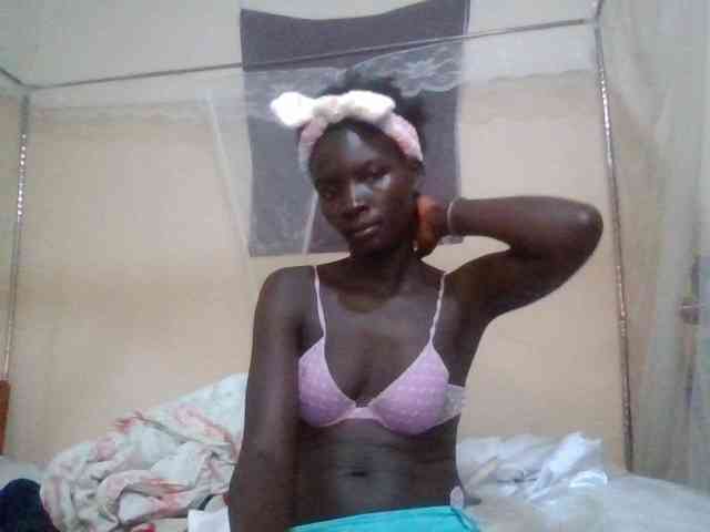 KiaraLush webcam