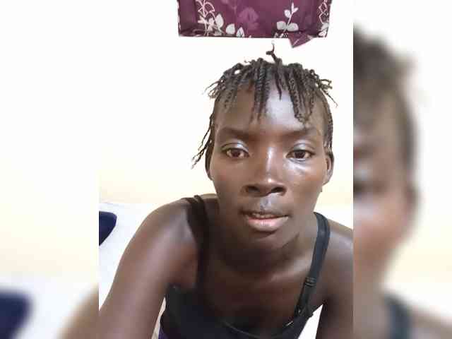 KiaraLush webcam