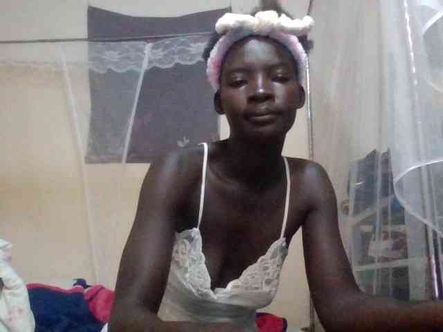 KiaraLush webcam