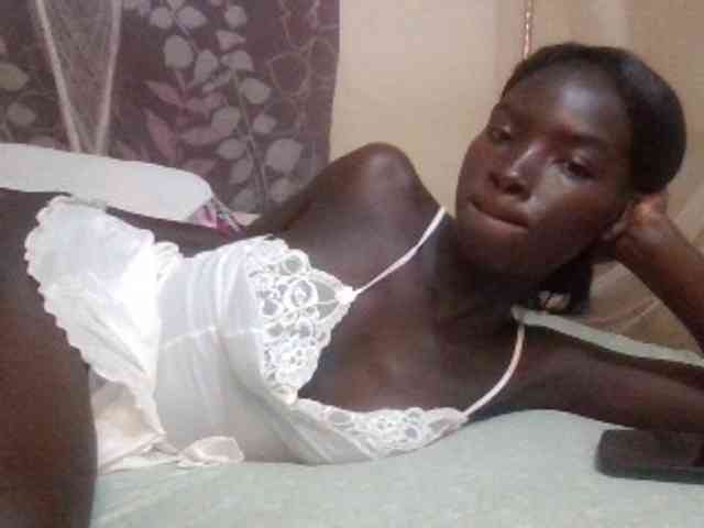 KiaraLush webcam