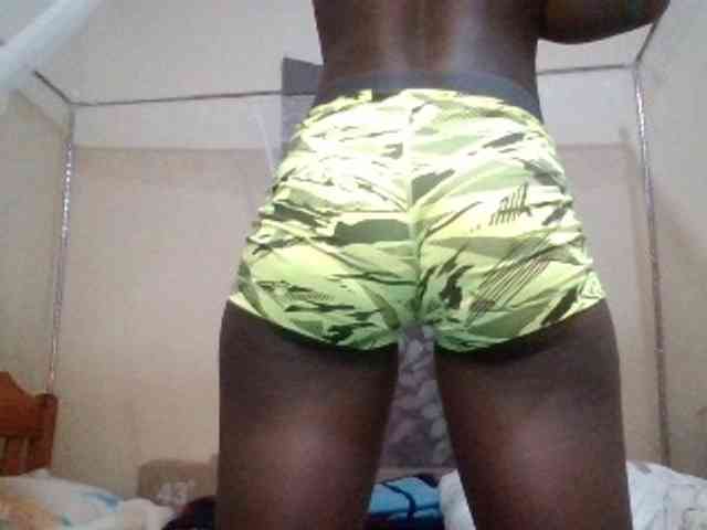 KiaraLush webcam
