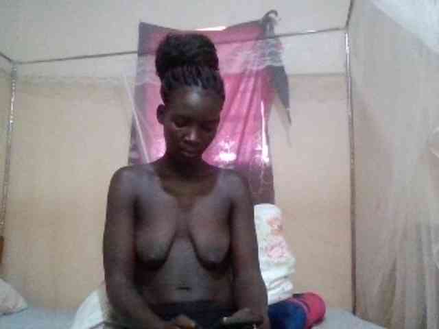 KiaraLush webcam