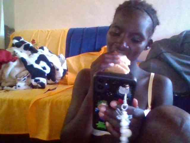 KiaraLush webcam