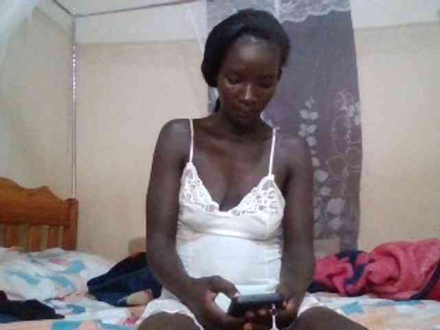 KiaraLush webcam